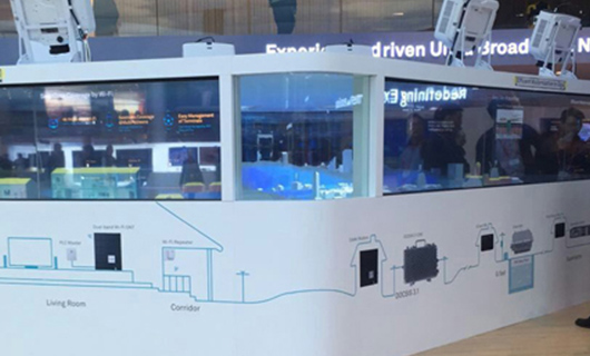 世界移動通信大會MWC2016，賽普用透明屏與華為共舞
